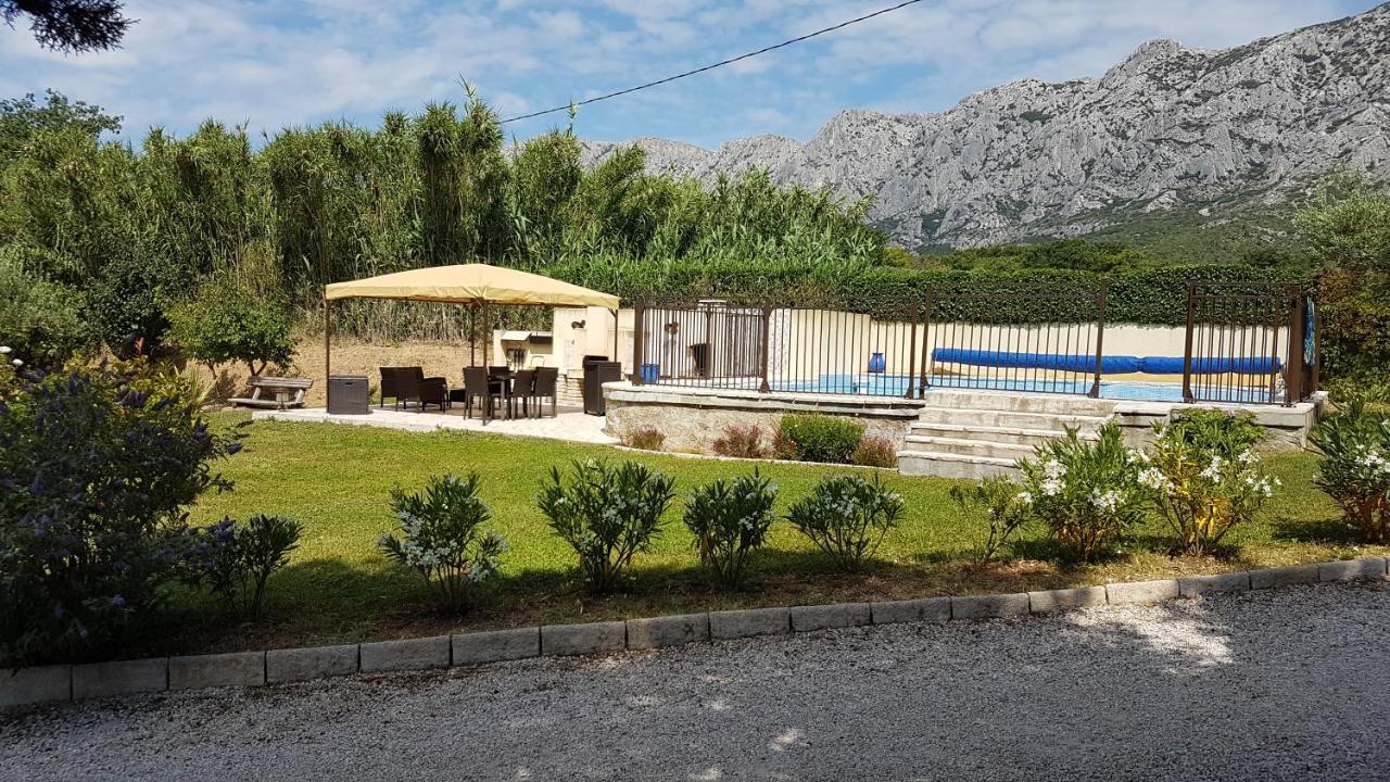 Studio Au Pied De La Ste Victoire Puyloubier Exteriér fotografie